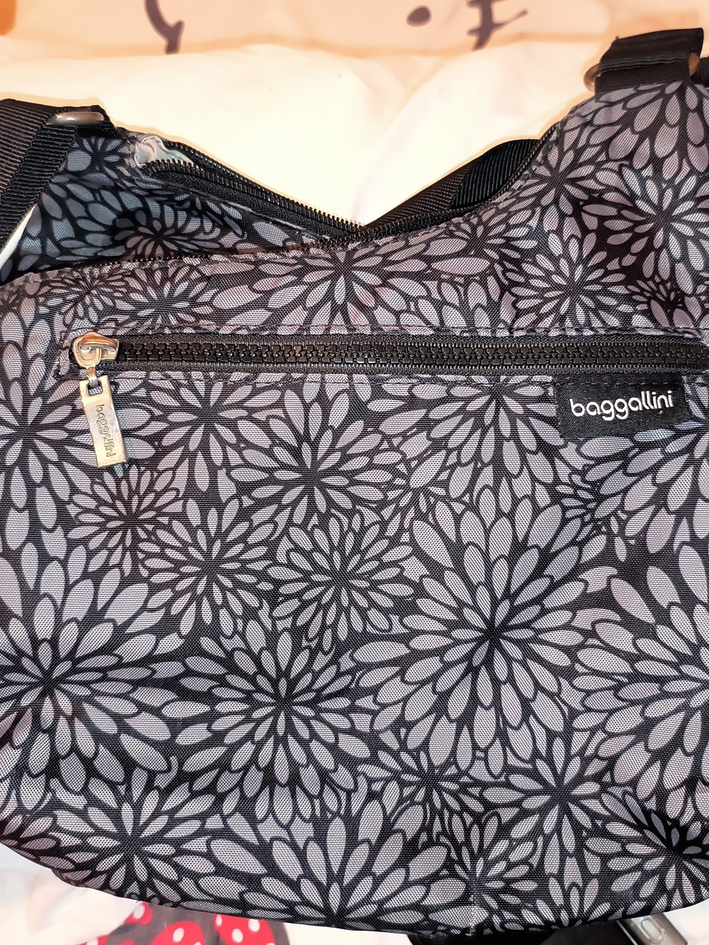 Baggallini Black and Gray Floral Shoulder Bag